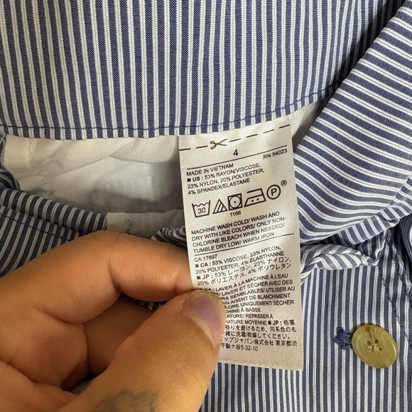 Banana Republic Factory Button Blue PinStripe Sailor Shorts - Picture 5 of 5